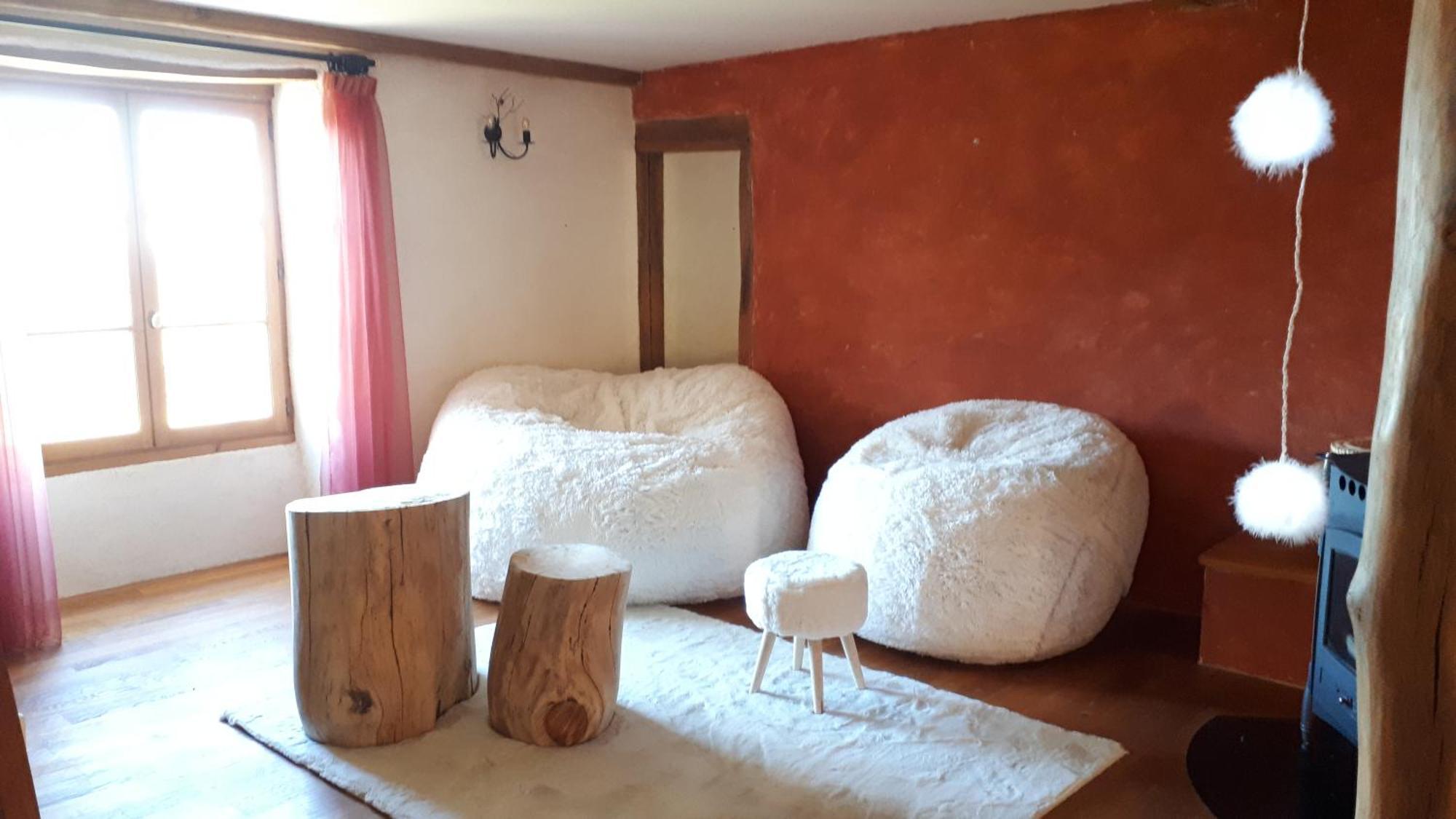 Bed and Breakfast Domaine De Montvianeix Saint-Victor-Montvianeix Exterior foto